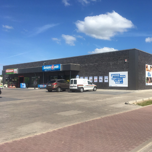 Projekt E GmbH - Projektentwicklung und Immobilieninvestment - Fressnapf und Getränkemarkt in Rinteln